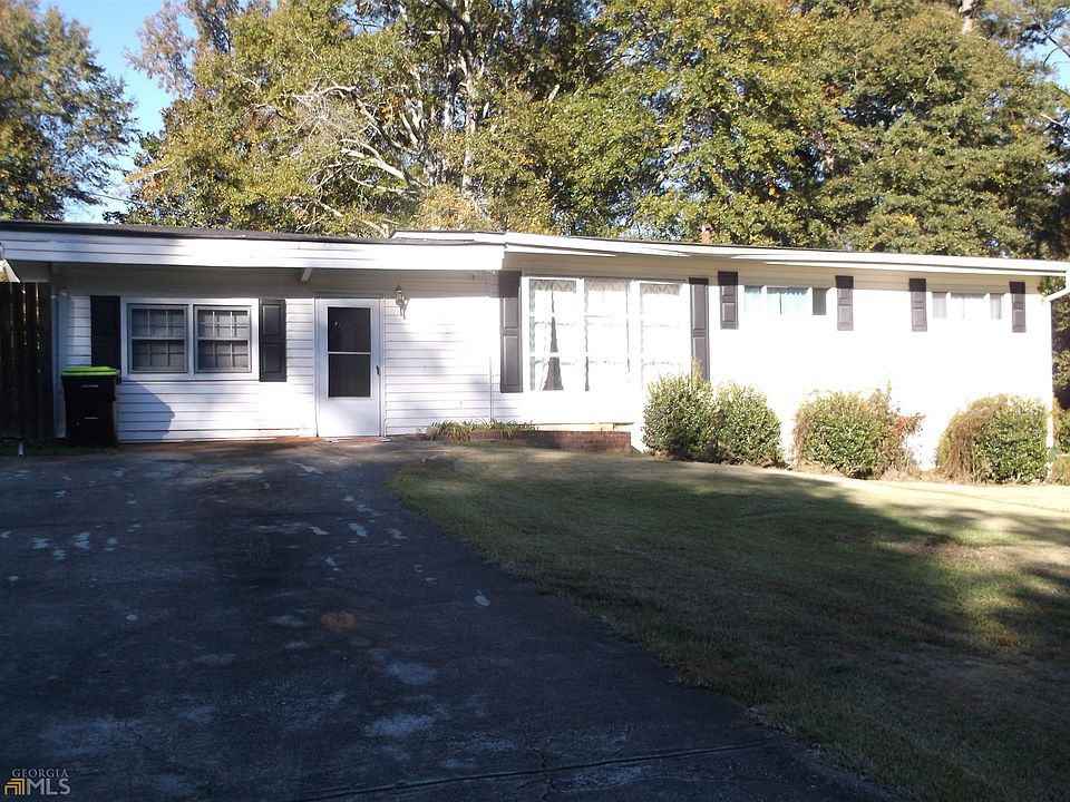 1st image of 15 Willow Dr