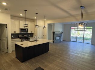 13788 Hollybrook Cir, Apple Valley, MN 55124