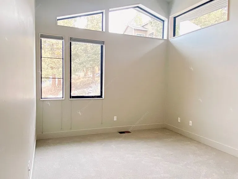 2265 NW Putnam Rd — Photo 22