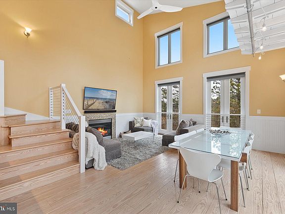 4th image of 658 Tingle Ave
