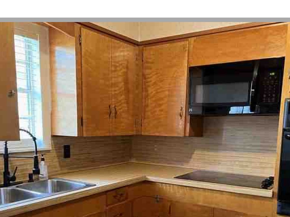 1st image of 405 Eagle Gap Ave