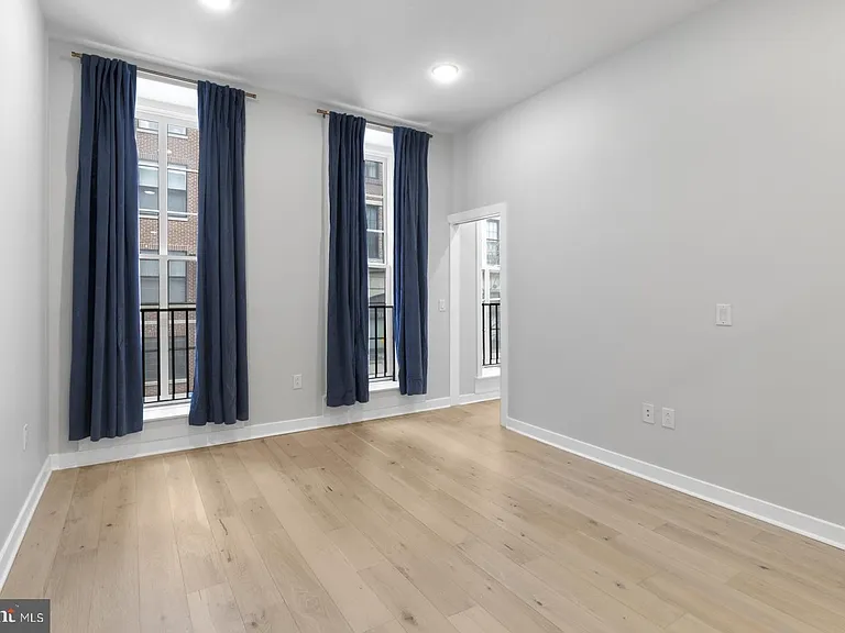 257 N 3rd St #2 — Photo 14