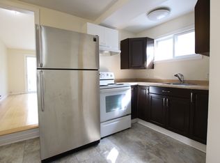 457 Booth St #1, Ottawa, ON K1R 7K9