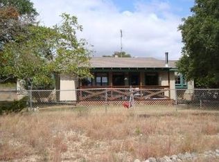 975 Frontier Ln, Bandera, TX 78003