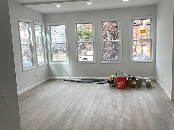 3rd image of 43 Hadley Ave Floor 1