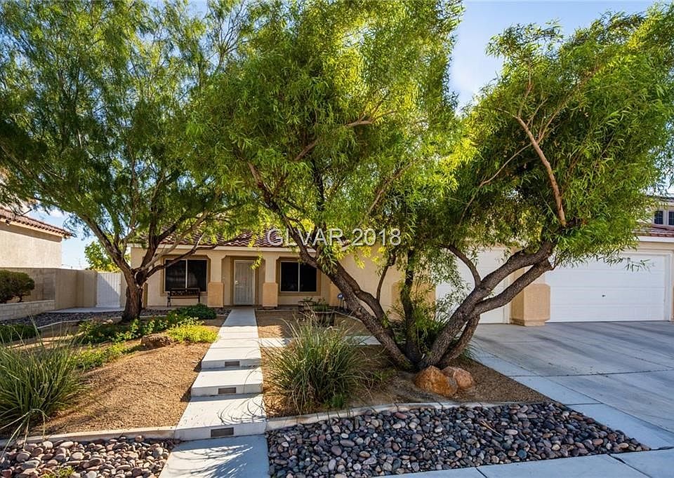 Front yard, mature trees give great shade