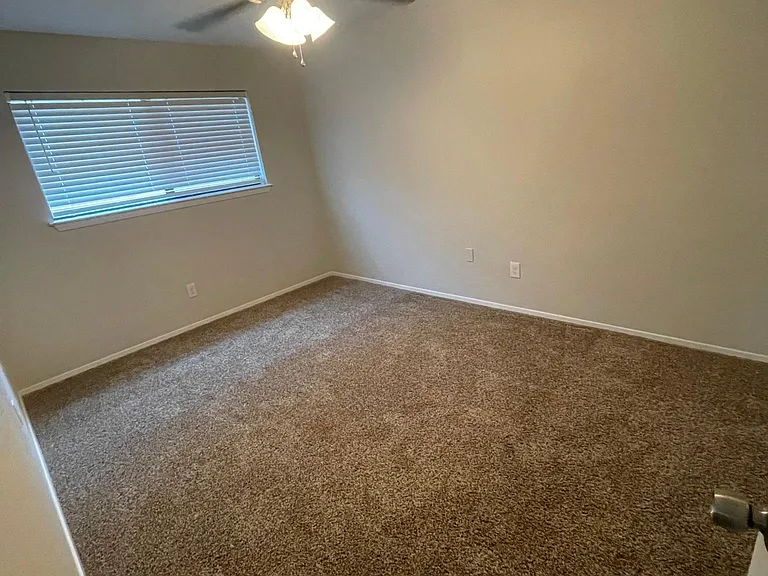 2823 Norwood Ln — Photo 16