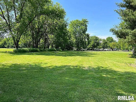 2829 E Sangamon Ave — Photo 14
