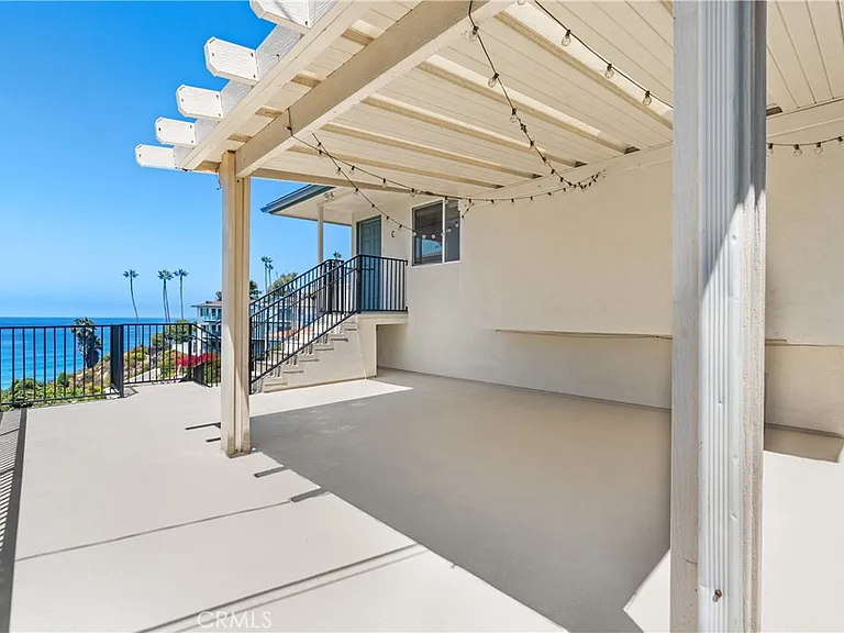 254 La Paloma #C — Photo 9