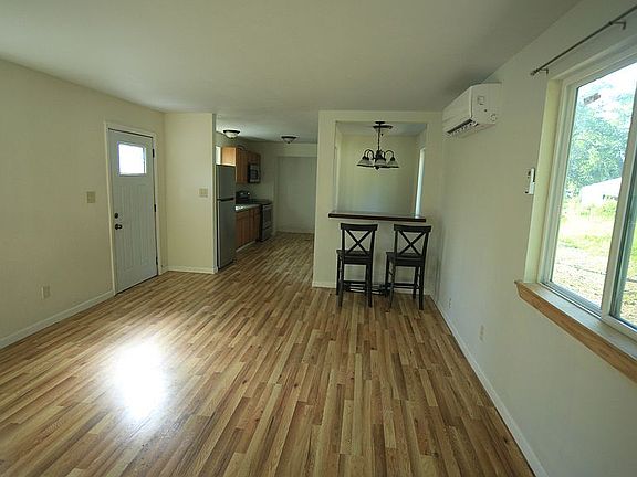 3rd image of 451 W Sherwood St