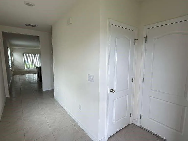1511 Catbriar Way — Photo 9
