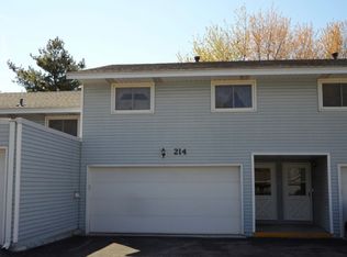 214 Shawnee Trl, Shakopee, MN 55379