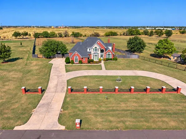 3401 Crystal Spring Dr, Norman, OK 73072