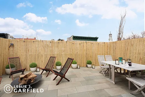 Sold by Leslie J. Garfield | media 19