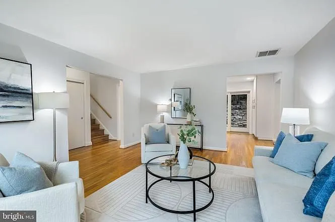 6222 Beachway Dr — Photo 11