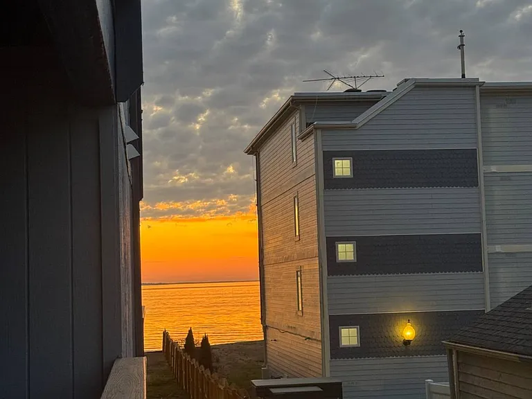 715 Washington Ave #5 — Photo 3