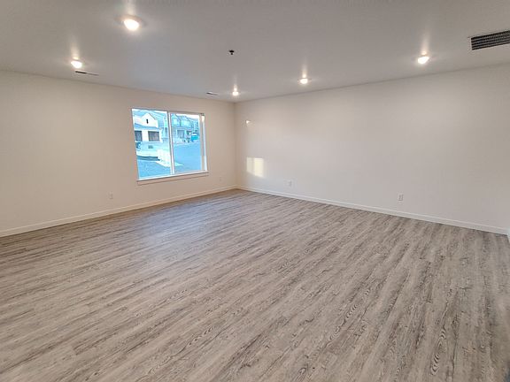 5th image of 6928 Hardrock Ct Unit 102