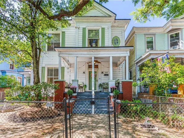 211 W 34th Street, Savannah, GA 31401