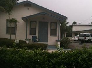 1245 N 17th Ln, Lake Worth, FL 33463