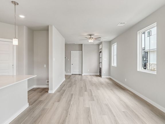 HOU_McClendonParkVillage _Winston_S120_LR_14803SlowRiverAvenue