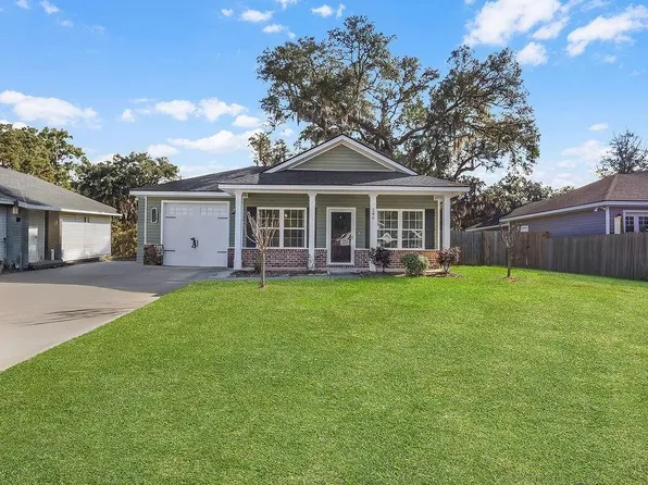 286 Bridgewater Ln, Darien, GA 31305