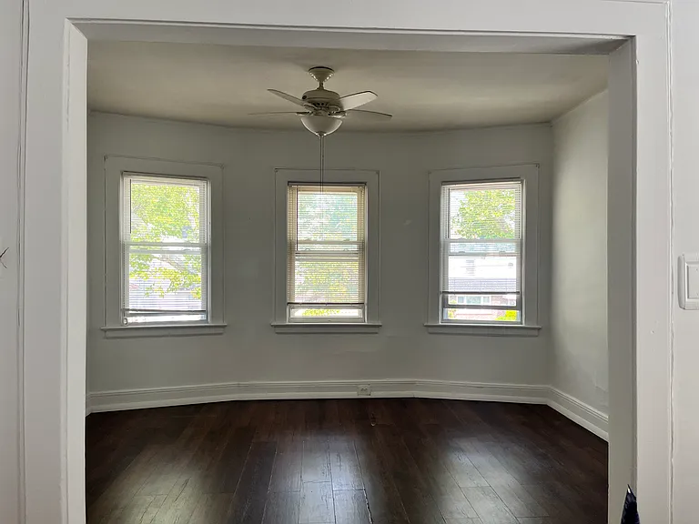 348 Davis Ave #2 — Photo 2