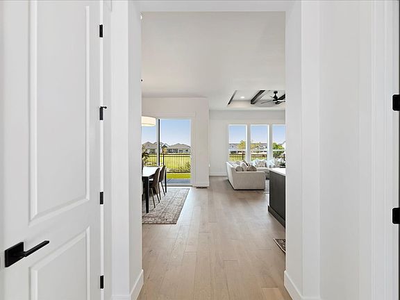 4th image of 11375 W Perthshire Ln