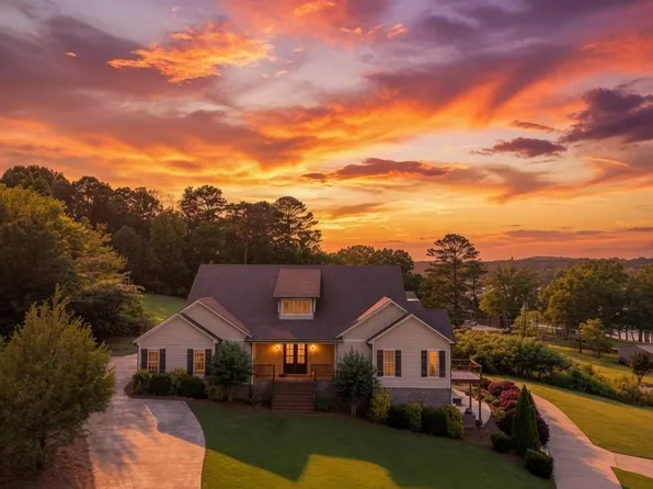 80 Whispering Oaks Ln, Talladega, AL 35160