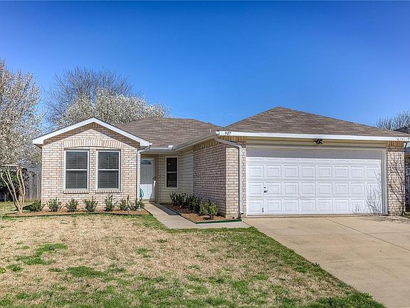 2nd image of 907 Cortez Dr