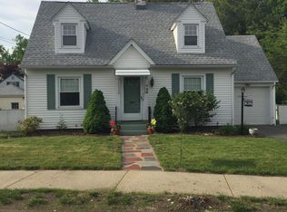 725 Allen St, Springfield, MA 01118