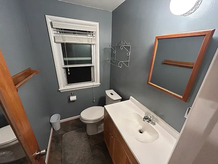 3023 N Alexander Ave — Photo 8