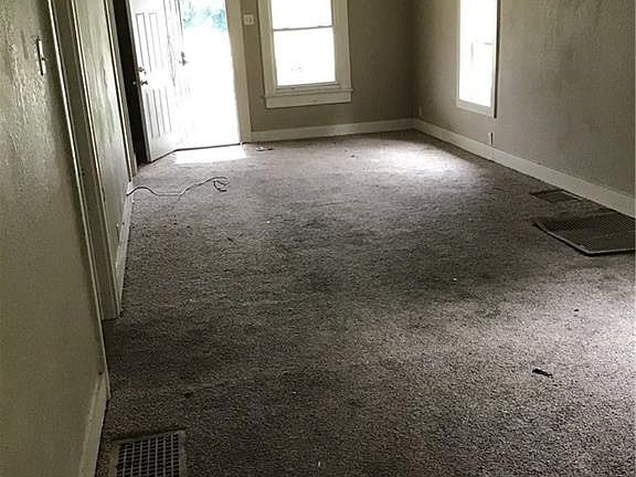 4th image of 1212 N Belleview Pl