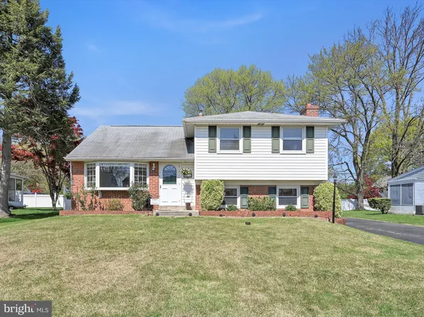 611 Bickmore Dr, Wallingford, PA 19086