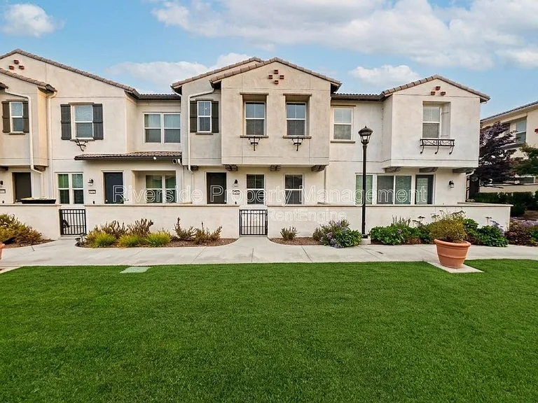 14552 Sienna Pl — Photo 2