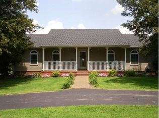 970 Meeks Rd, Oakland, KY 42159