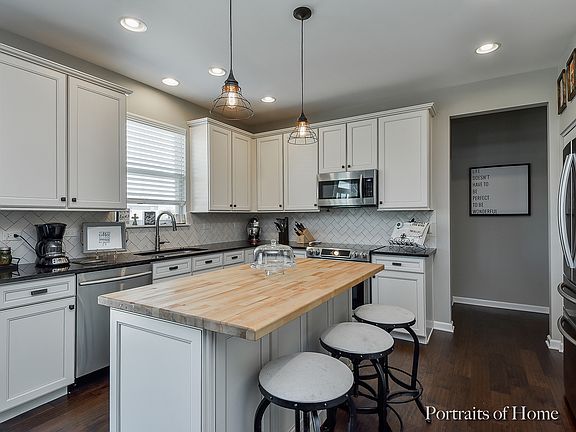 5th image of 3553 Ayres Dr