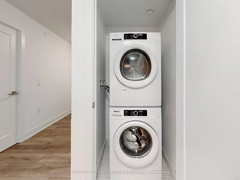 585 Bloor St E #821 — Photo 25