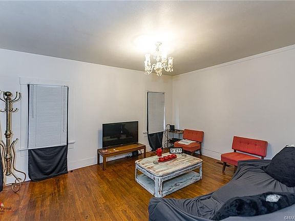 4th image of 201 E Egan St