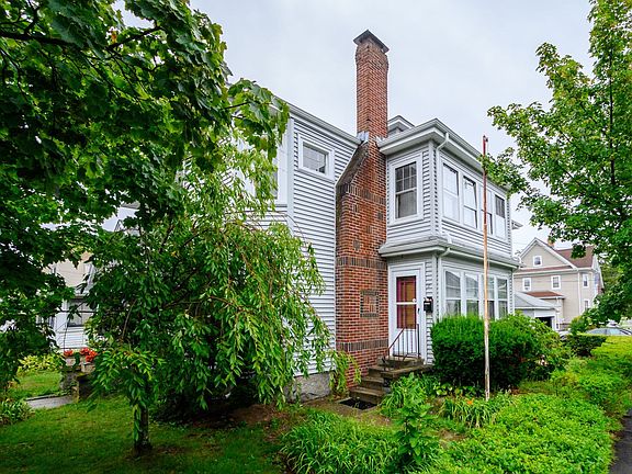 4th image of 37 Davis St #37