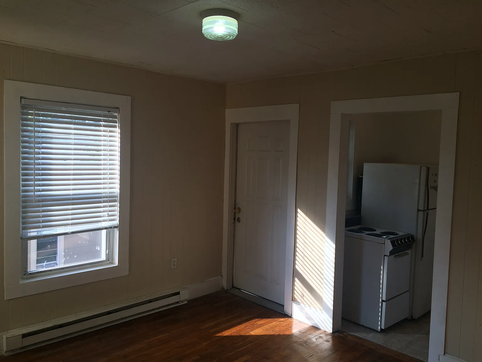Studio, 450 sqft, $1,495 — Photo 3