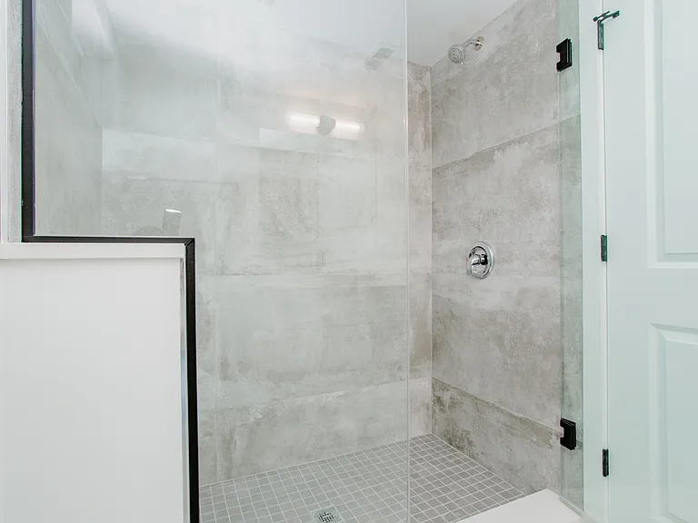 5509 N Central Ave — Photo 16