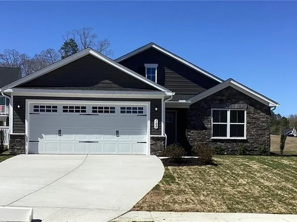 100 Franklins Tower Bnd, Williamsburg, VA 23185