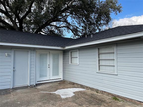 2nd image of 5325 Verdome Ln