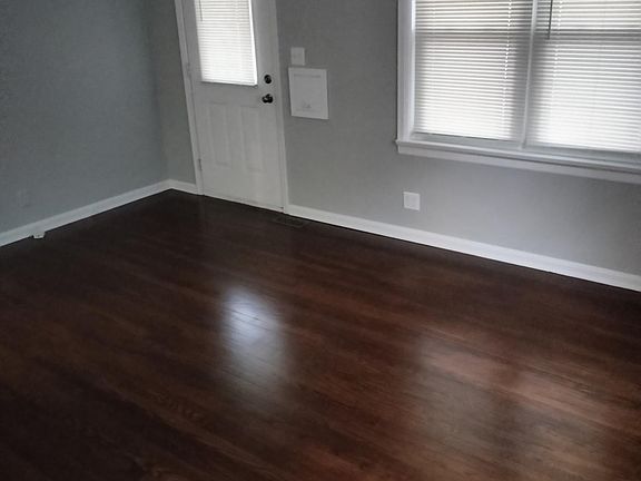4th image of 705 Robinwood Ave