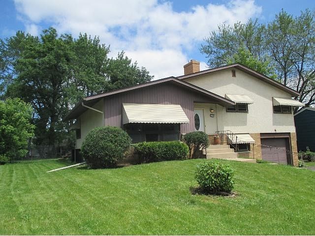 1st image of 11 Imperial Dr E