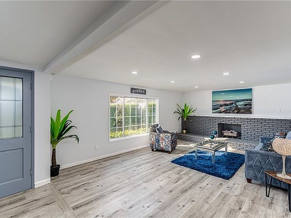 5th image of 2442 W Clearbrook Ln