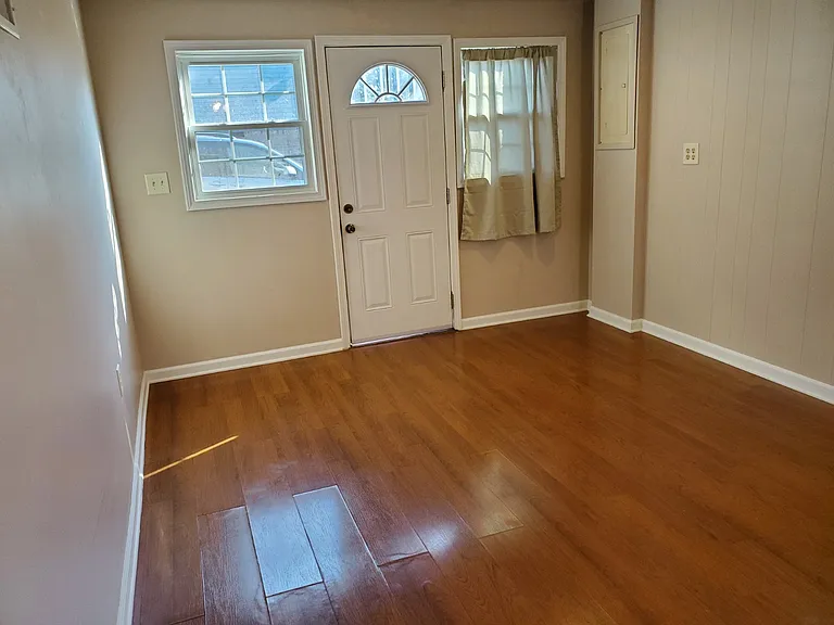 7514 Boriss Dr — Photo 8