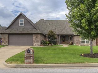 25104 Stonebridge Pkwy, Claremore, OK 74019