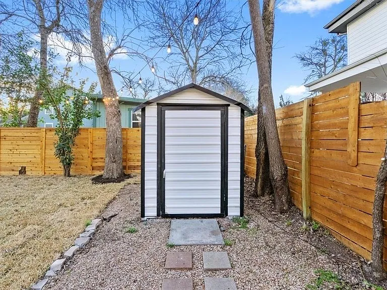 1904 Romeria Dr — Photo 28