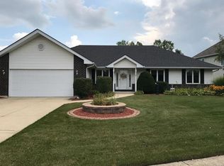 7549 Dove Dr, Schererville, IN 46375